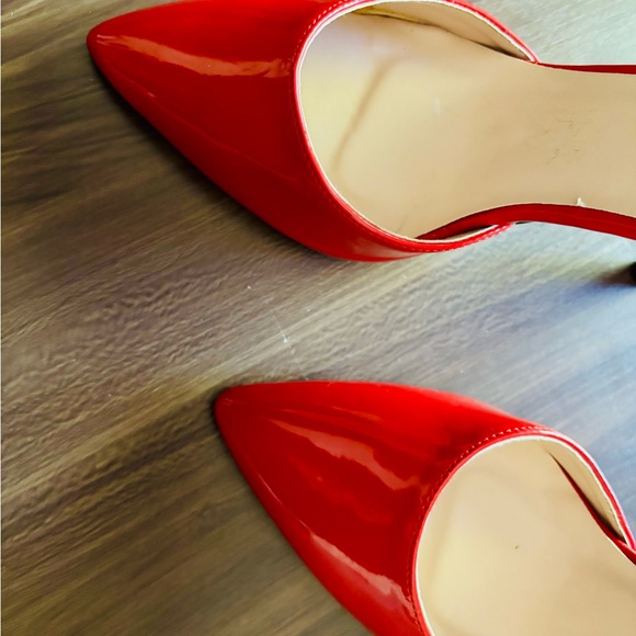 Elegant Women’s Sz 6 Red Patent Leather Heels - Picture 3 of 14